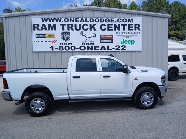 2026 Ram 2500 Tradesman photo 2