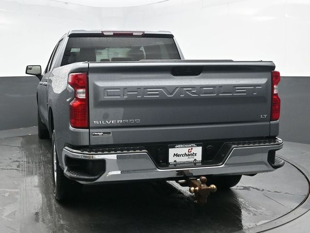 2021 Chevrolet Silverado 1500 LT photo 3