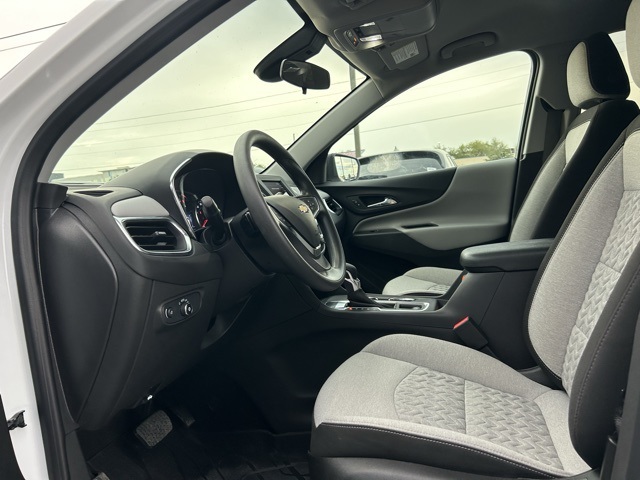 2024 Chevrolet Equinox LS photo 23