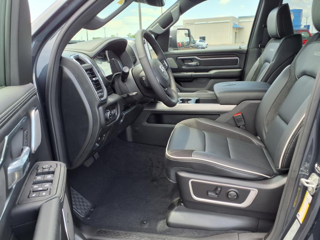 2025 Ram 1500 Laramie photo 15