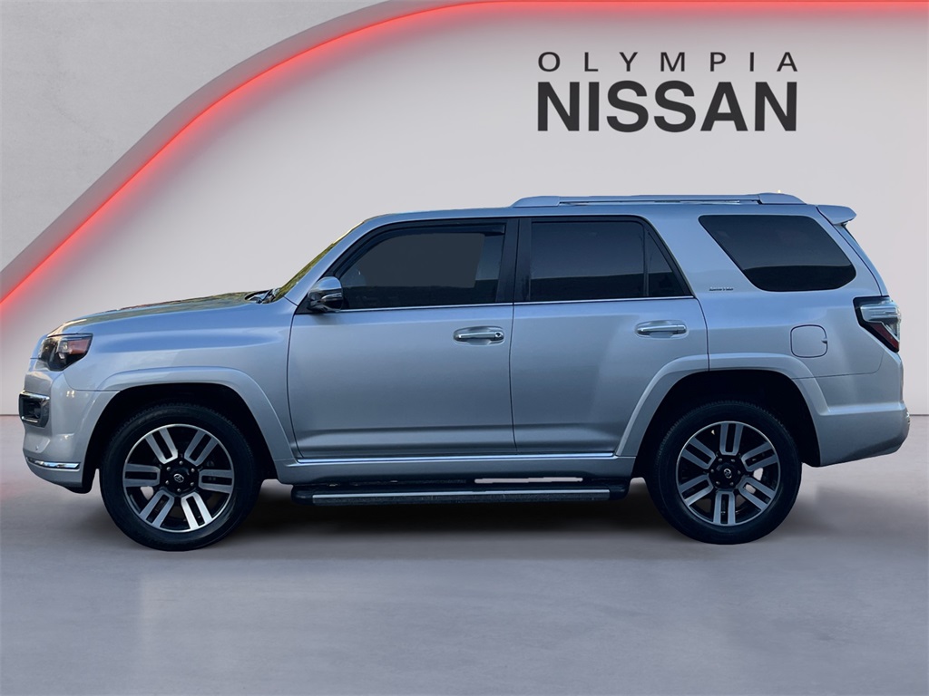 2022 Toyota 4Runner Limited photo 2