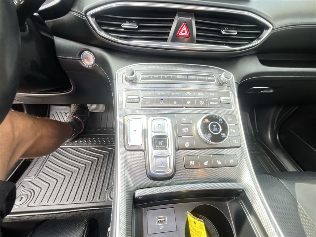 2023 Hyundai Santa Fe Limited photo 18