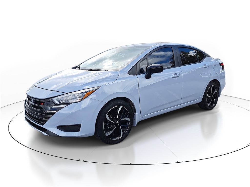 2025 Nissan Versa 1.6 SR photo 4
