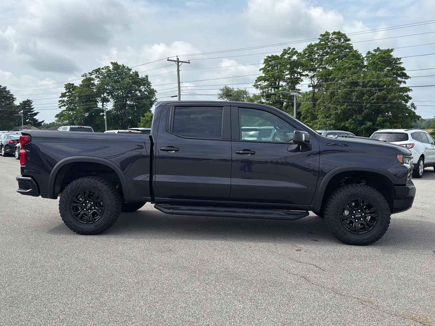 2024 Chevrolet Silverado 1500 ZR2 photo 3