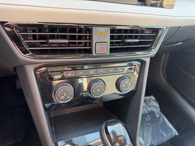 2025 Volkswagen Taos S photo 21
