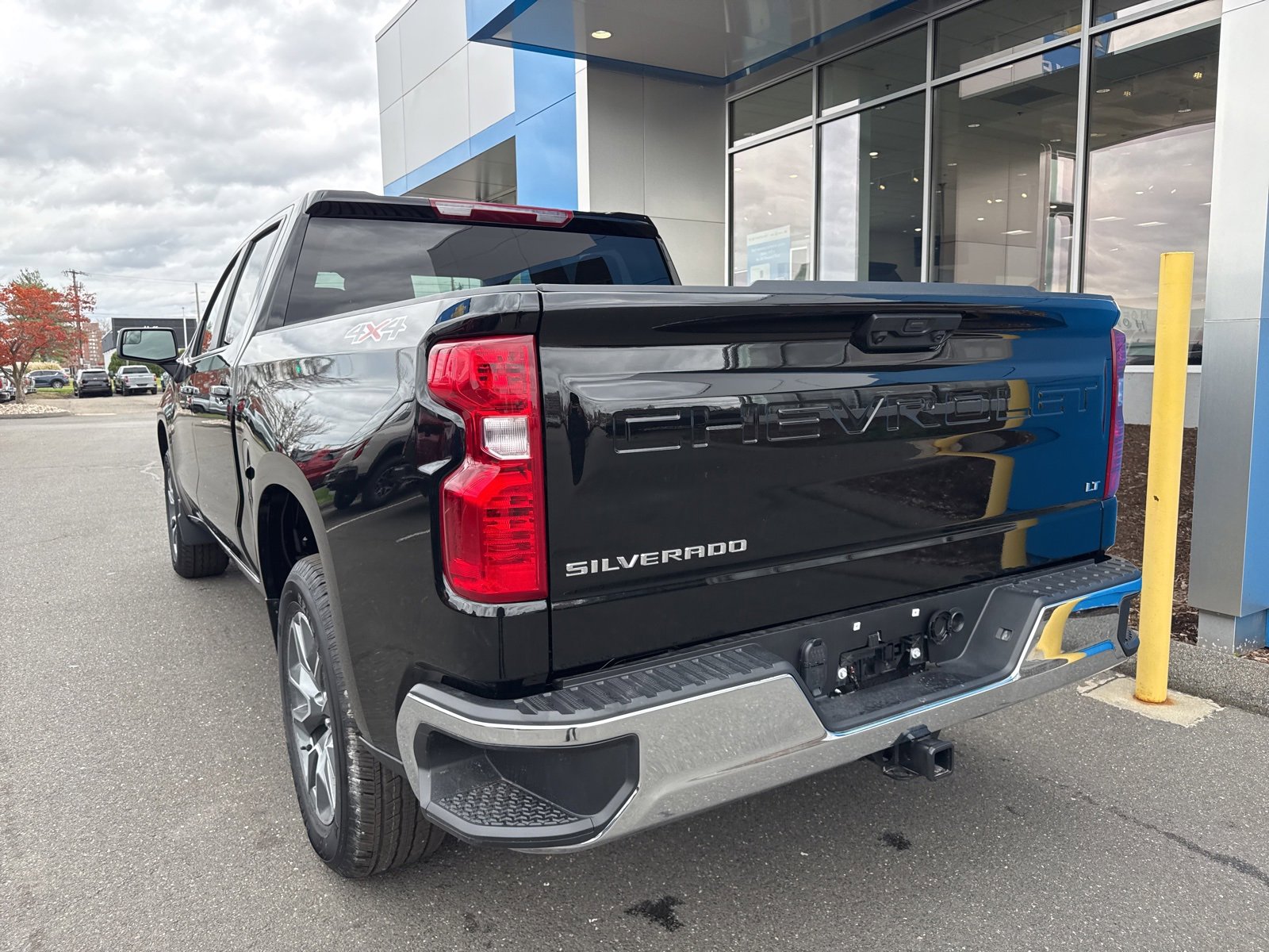 2026 Chevrolet Silverado 1500 LT photo 4