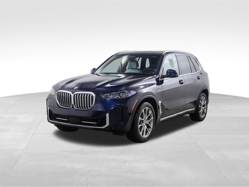 2026 BMW X5 50e's photo