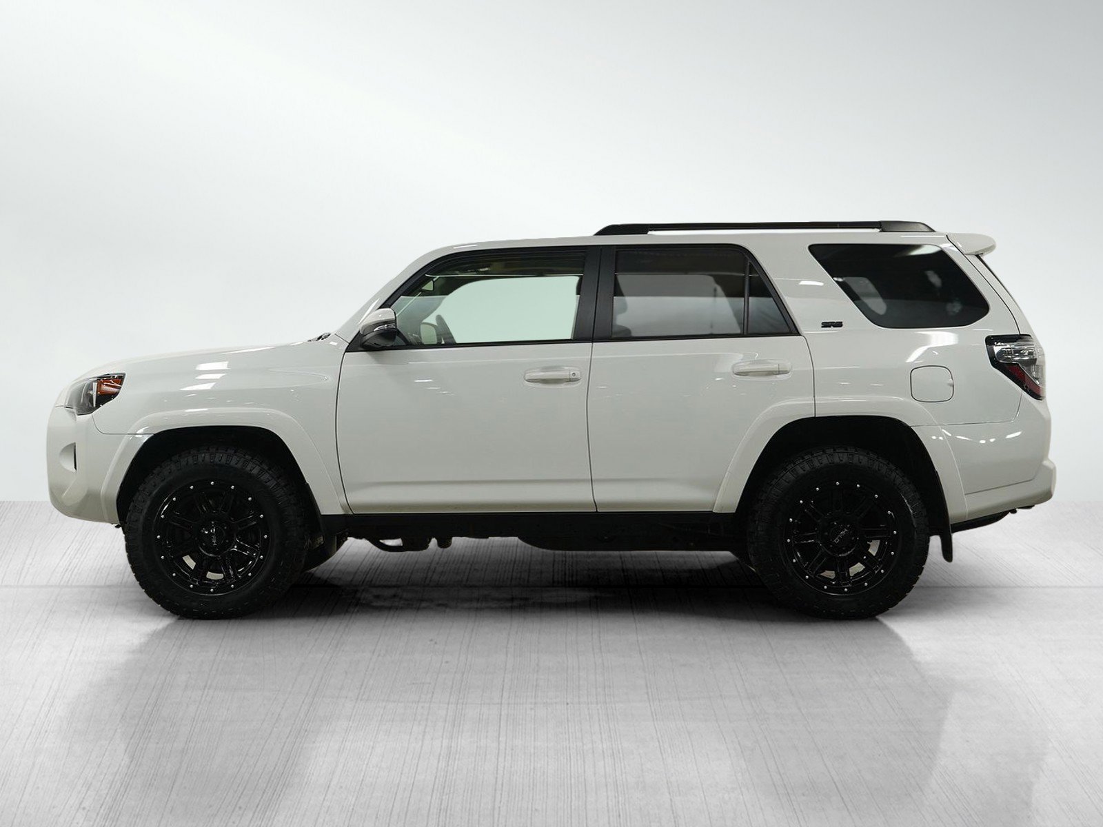 Used 2020 Toyota 4Runner SR5 Premium with VIN JTEBU5JR6L5801512 for sale in White Bear Lake, Minnesota