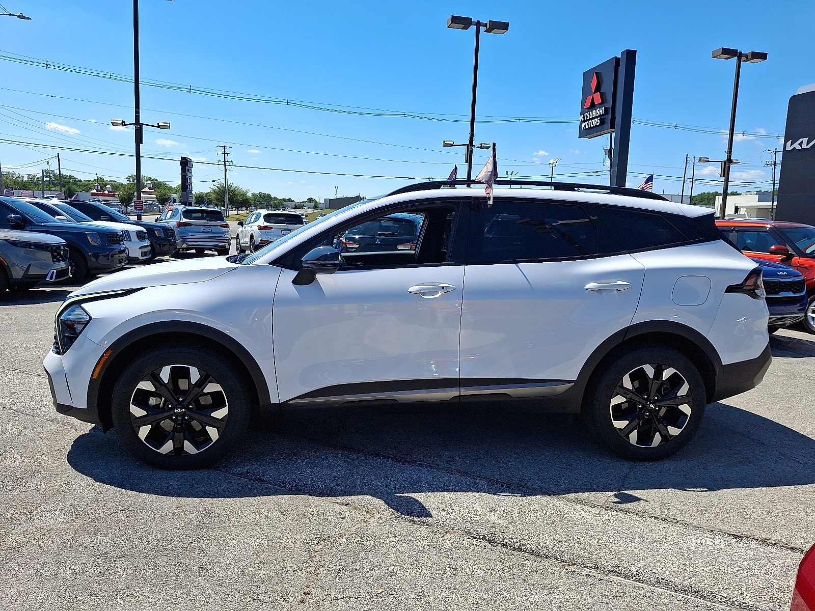 2023 Kia Sportage X-Line photo 3