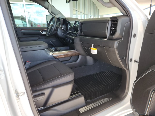 2025 Chevrolet Silverado 2500HD LT photo 14