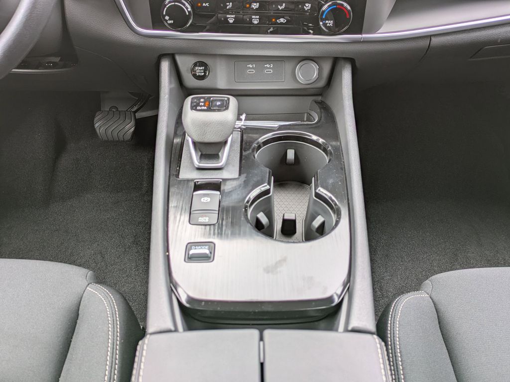 2026 Nissan Rogue S photo 17