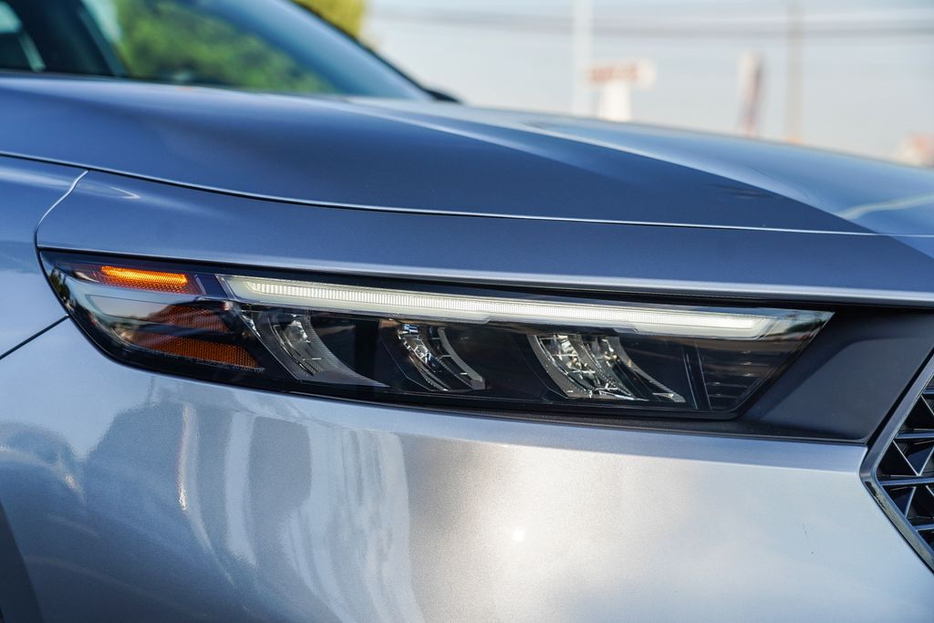 2025 Honda Accord SE photo 2