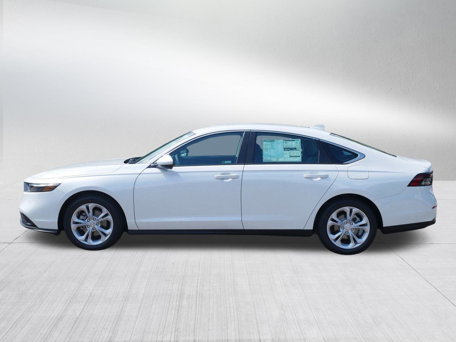 2025 Honda Accord LX photo 4