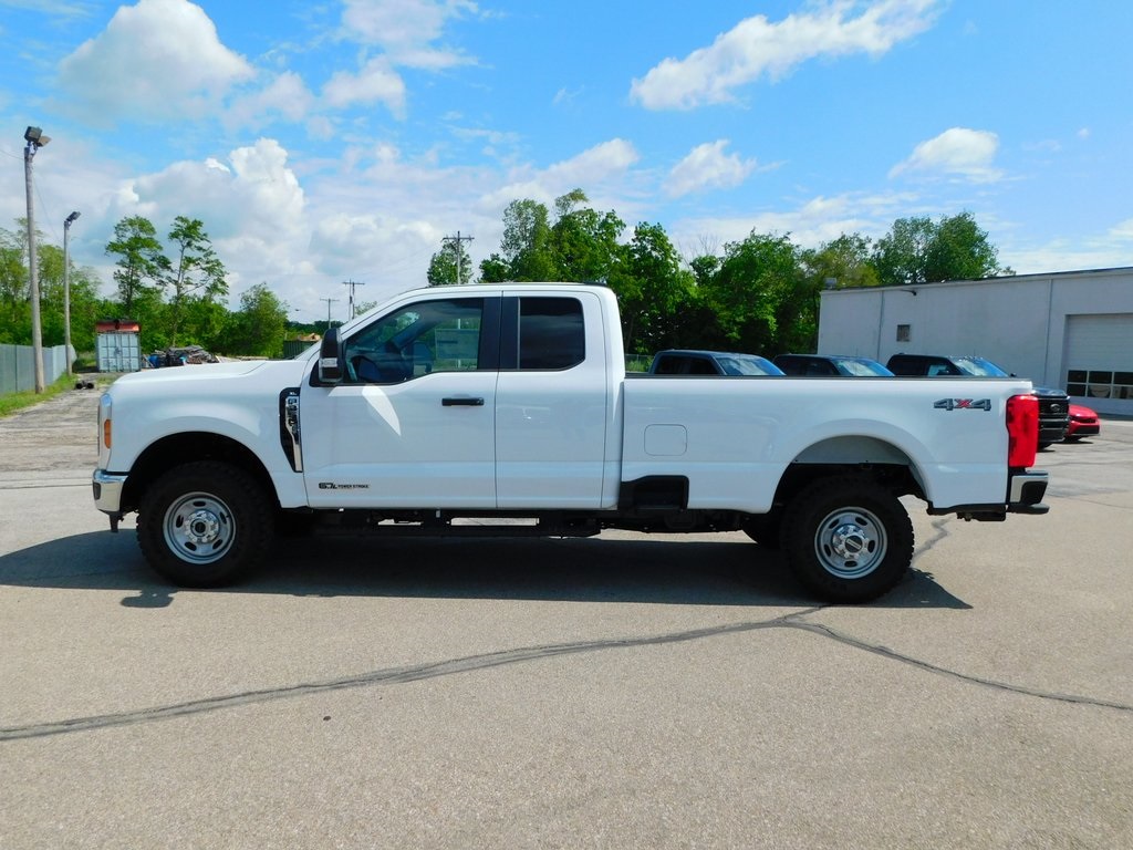 2025 Ford F-350 XL photo 9