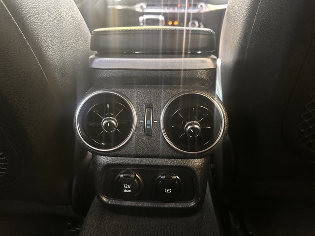 2022 Kia Stinger GT1 photo 22