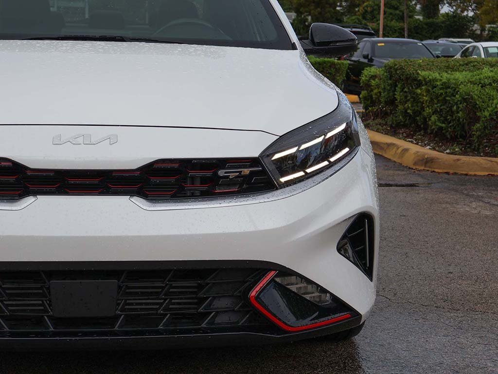 2023 Kia Forte GT photo 15