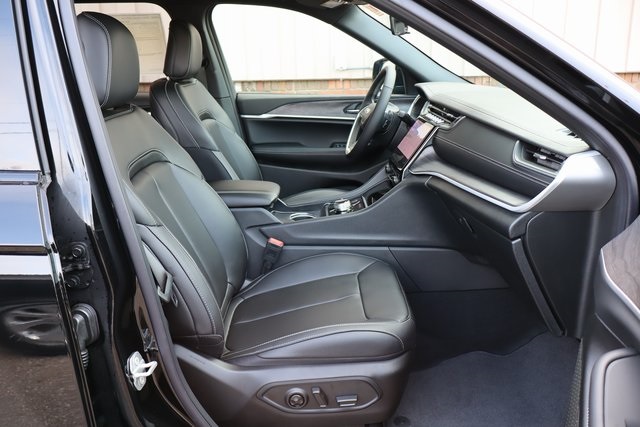 2025 Jeep Grand Cherokee Limited photo 39