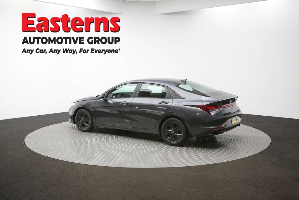 2021 Hyundai Elantra SEL Convenience photo 45