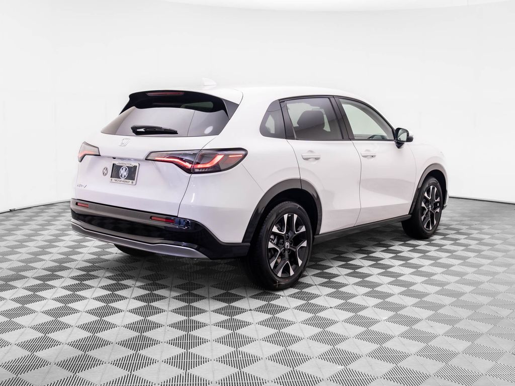 2026 Honda HR-V EX-L photo 3