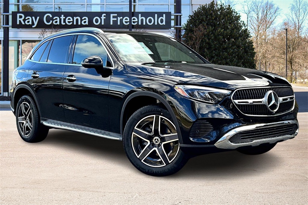 2026 Mercedes Benz GLC 300 4MATIC photo 2