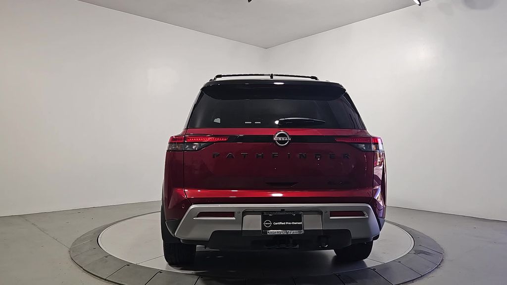 2024 Nissan Pathfinder SL photo 4