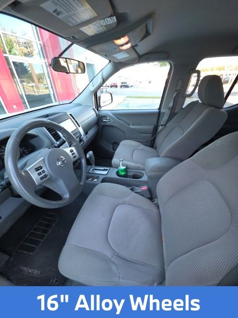 2019 Nissan Frontier SV photo 3