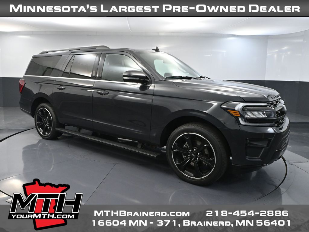 2022 Ford Expedition Limited's photo