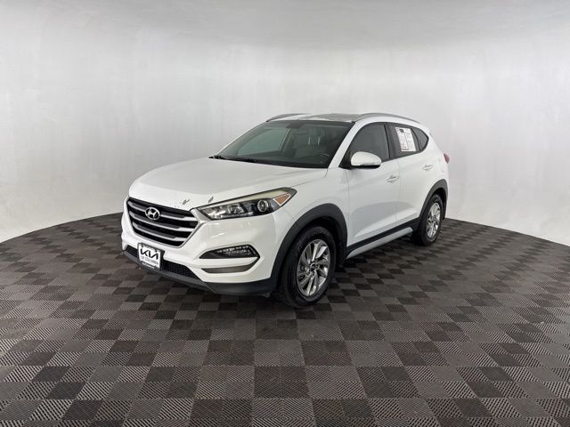 2017 Hyundai Tucson SE Plus photo 3