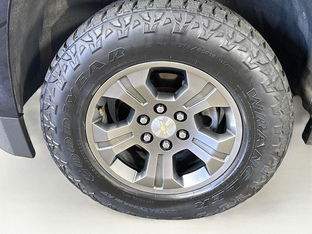2019 Chevrolet Tahoe LS photo 33