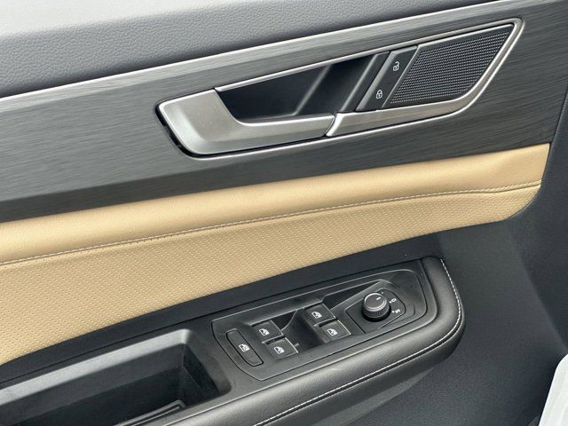 2026 Volkswagen Atlas Cross Sport SE photo 4