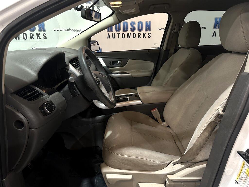 2014 Ford Edge SE photo 15