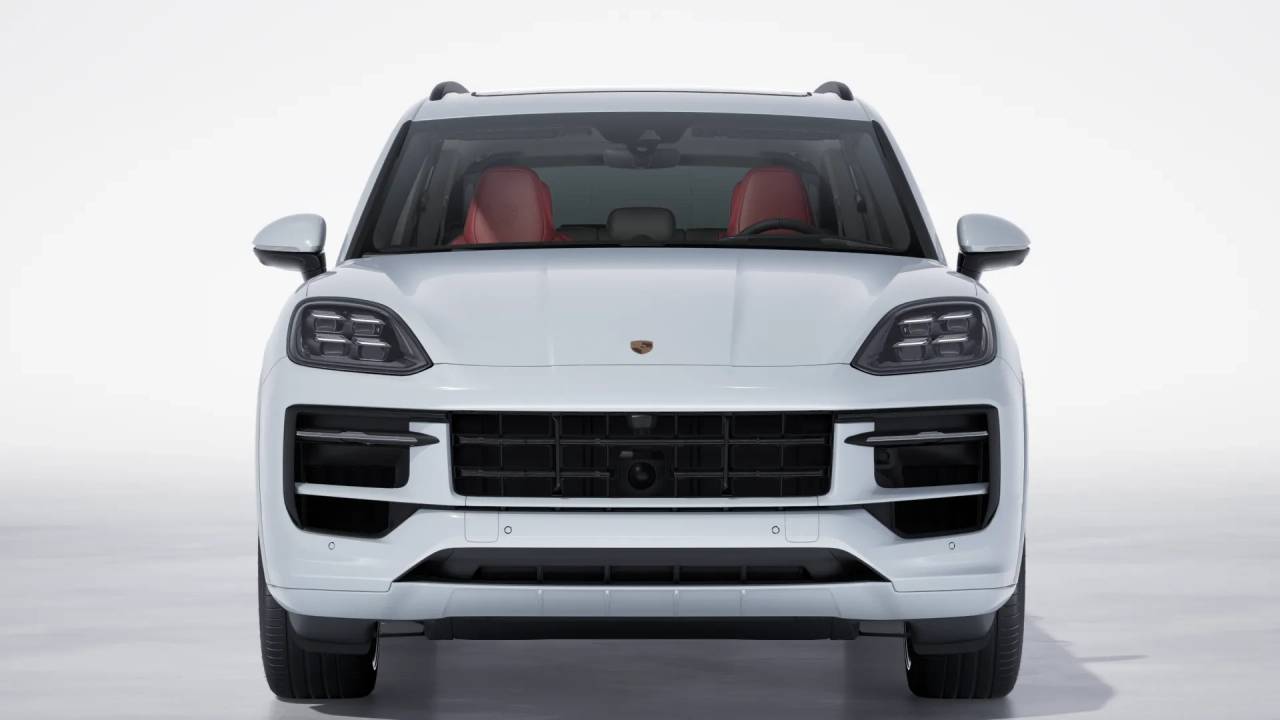 2026 Porsche Cayenne GTS photo 9