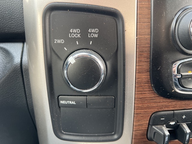 2016 Ram 2500 Laramie photo 23