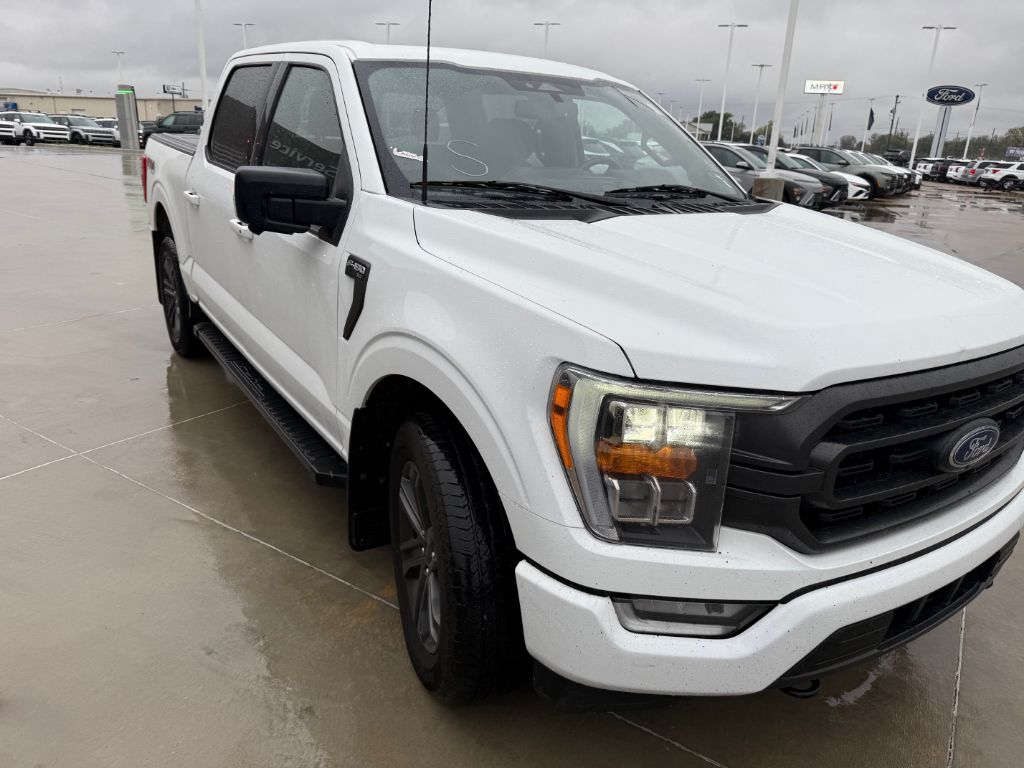 2022 Ford F-150 XLT photo 2