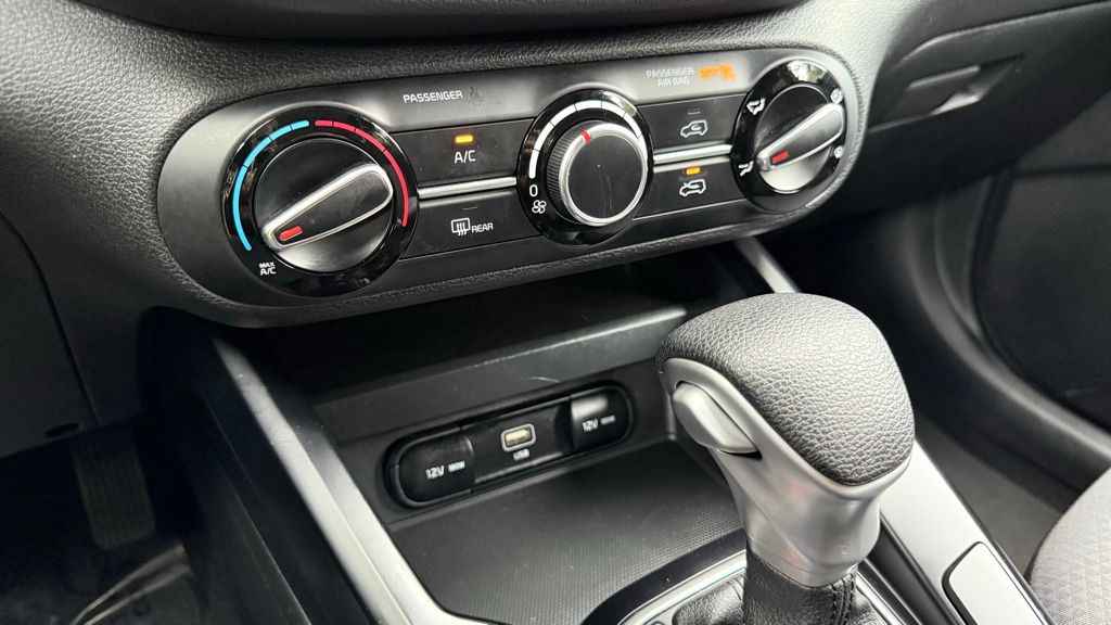 2024 Kia Soul LX photo 17