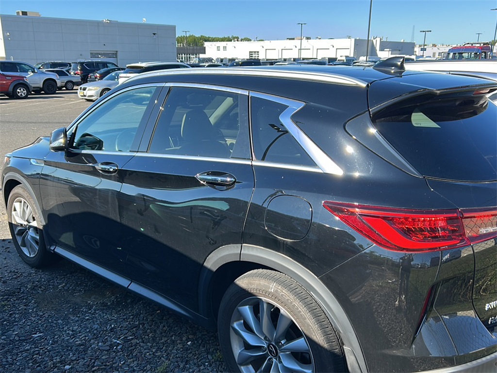 2022 Infiniti QX50 Luxe photo 4