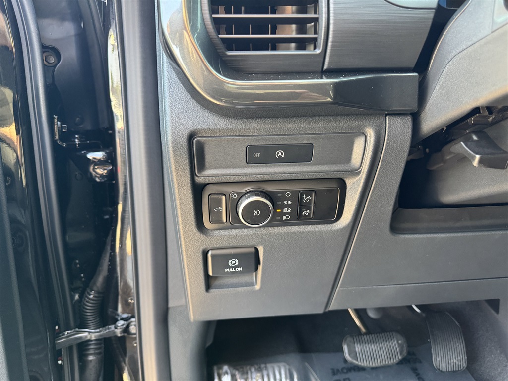 2025 Ford F-150 STX photo 19