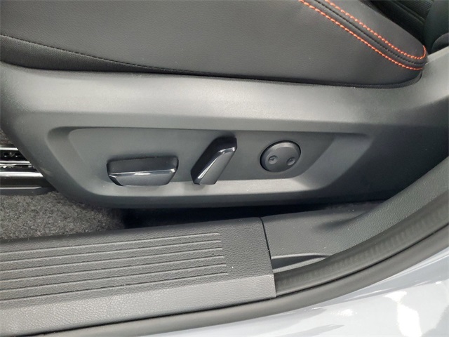 2025 Nissan Rogue SV photo 8
