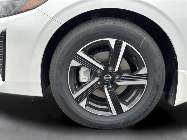 2025 Nissan Sentra SV photo 9