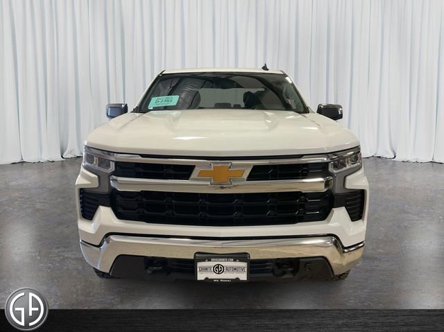 2024 Chevrolet Silverado 1500 LT photo 2