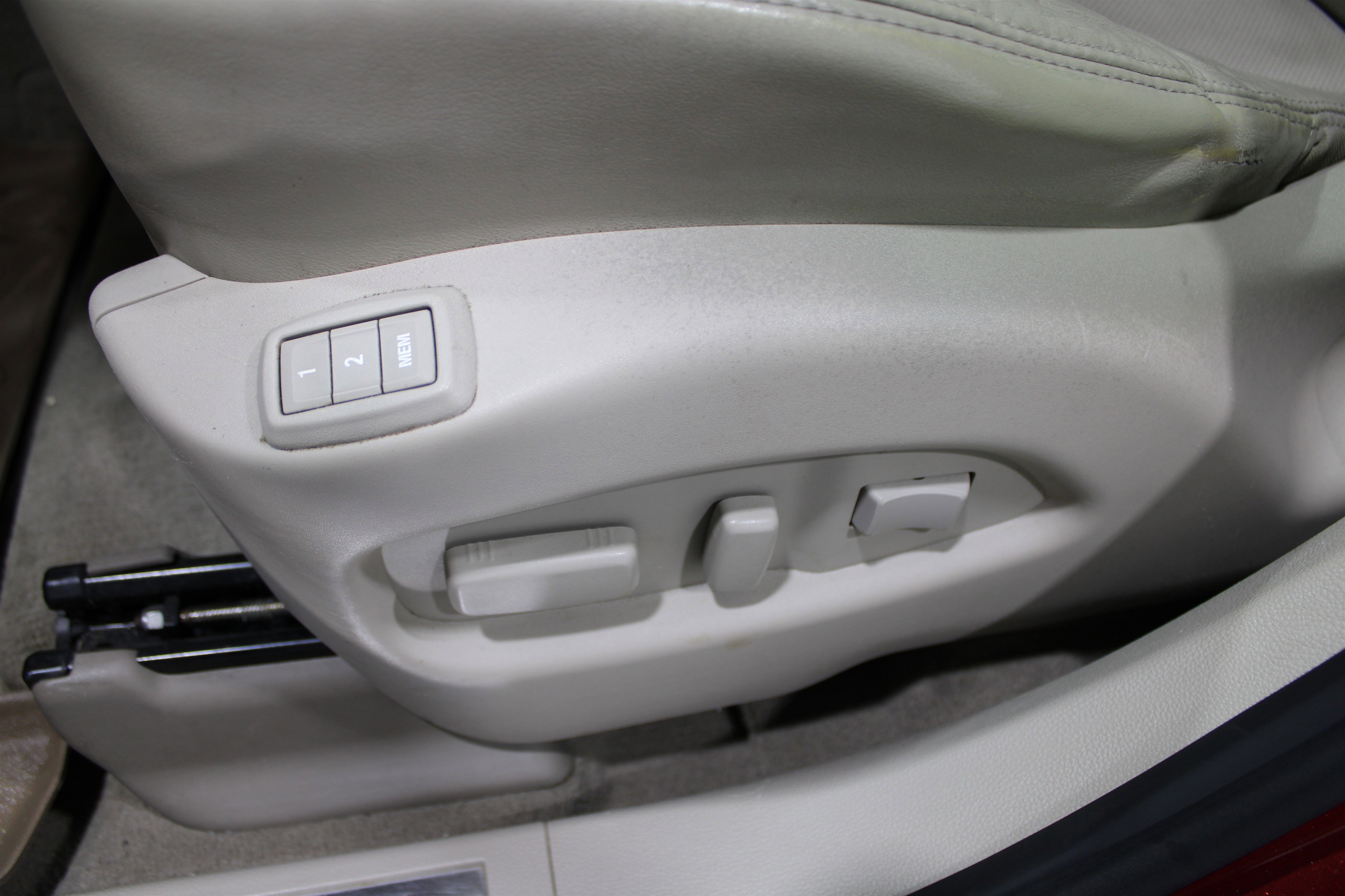 2012 Cadillac SRX Premium photo 4