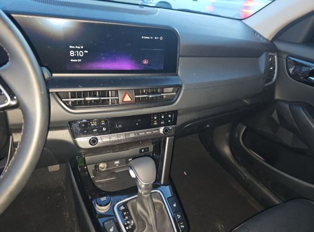 2025 Kia Seltos EX photo 3