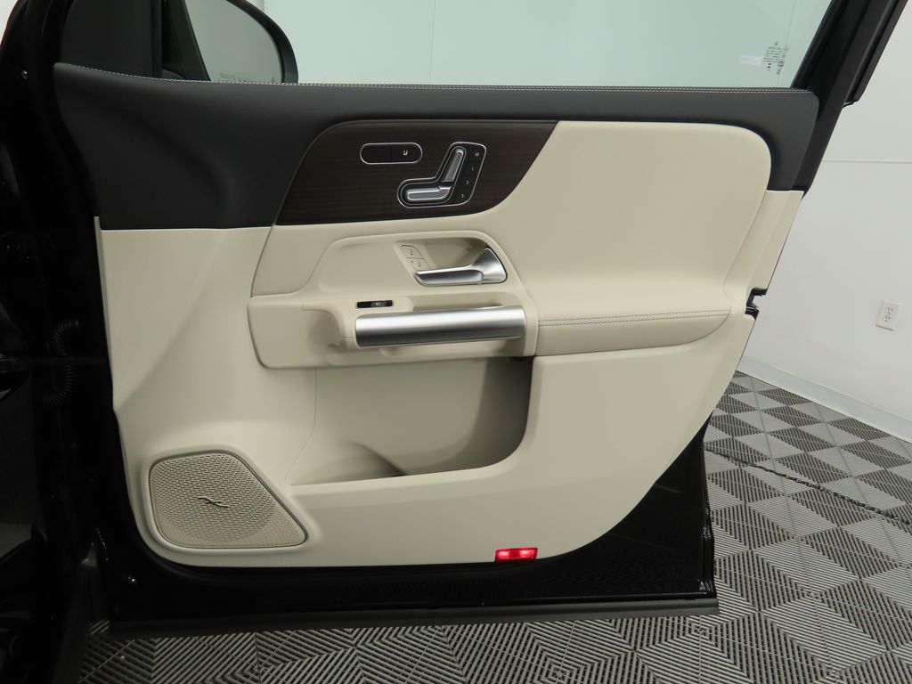 2026 Mercedes Benz GLA 250 photo 24
