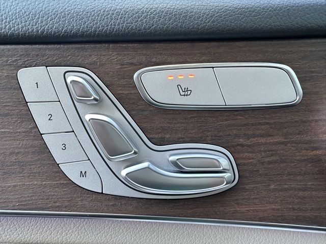 2022 Mercedes Benz GLC 300 4MATIC photo 13