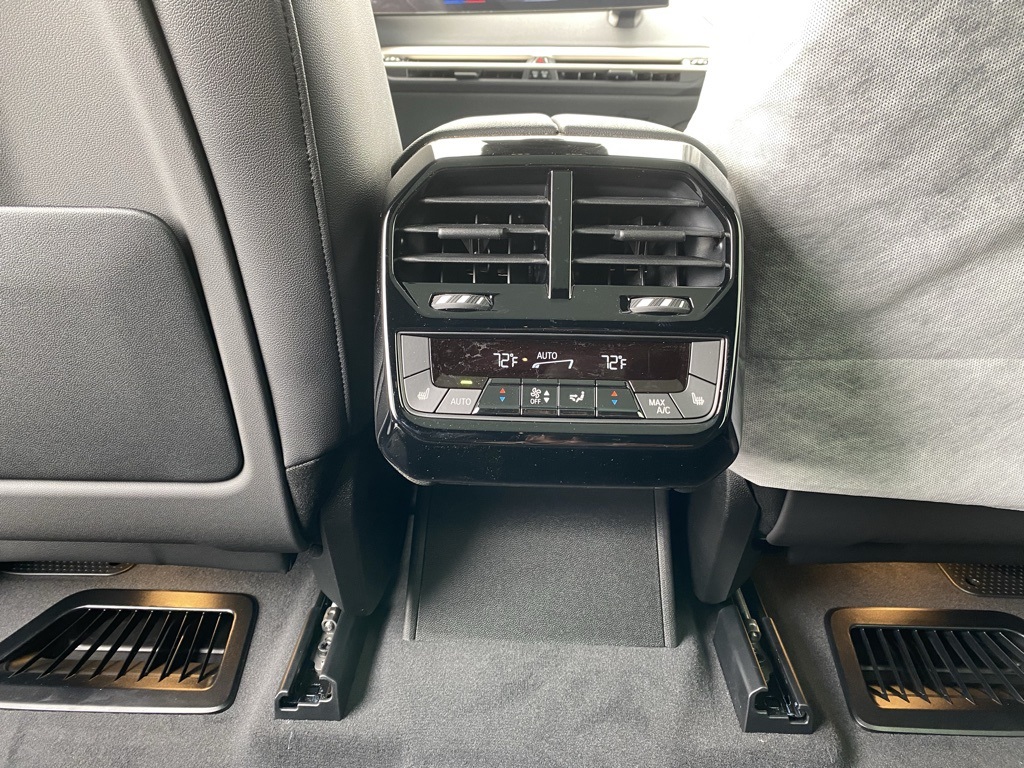 2026 Bmw iX photo 8