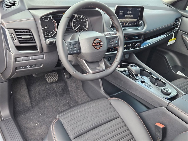 2026 Nissan Rogue SV photo 4