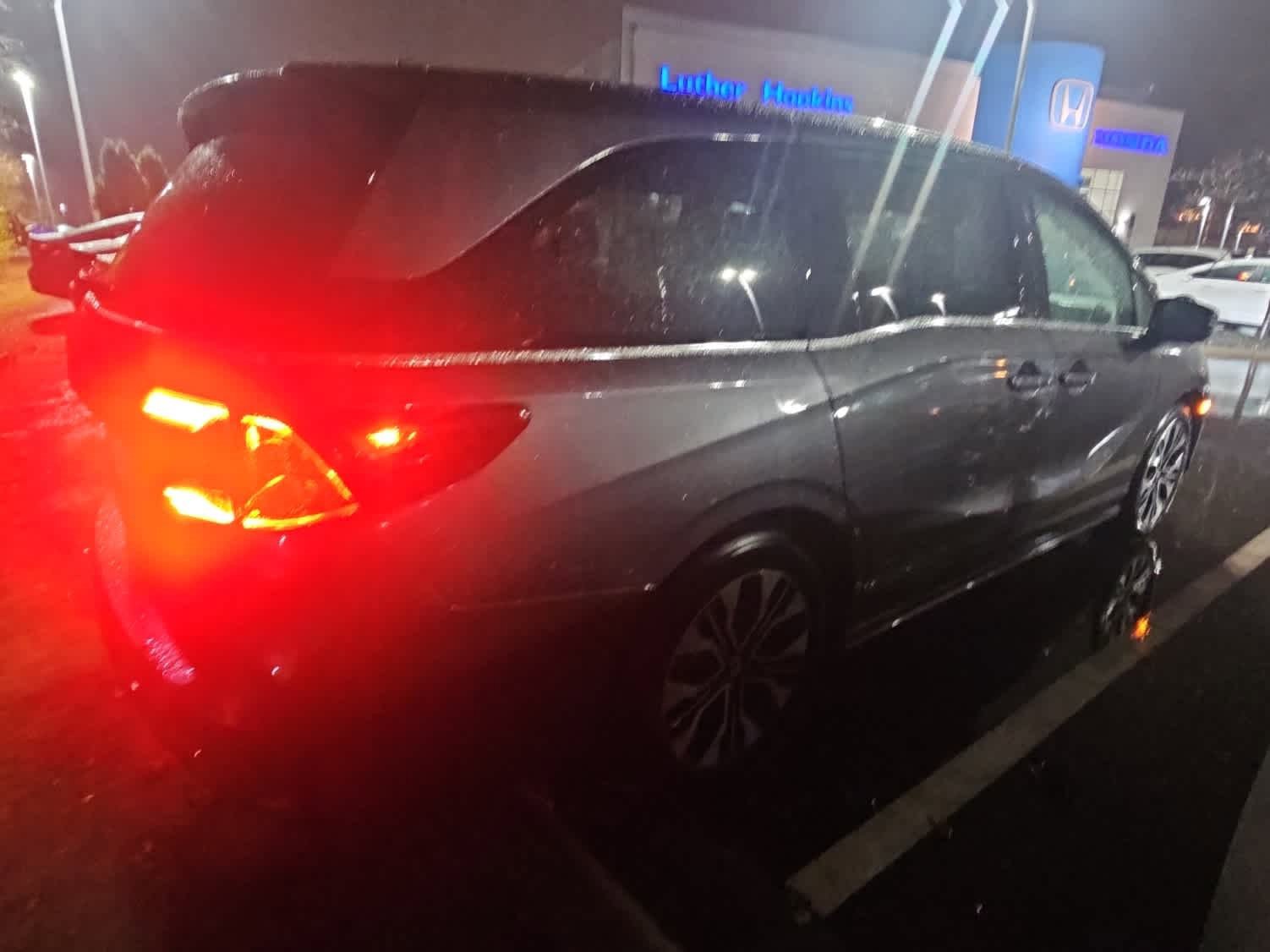 2026 Honda Odyssey Elite photo 3