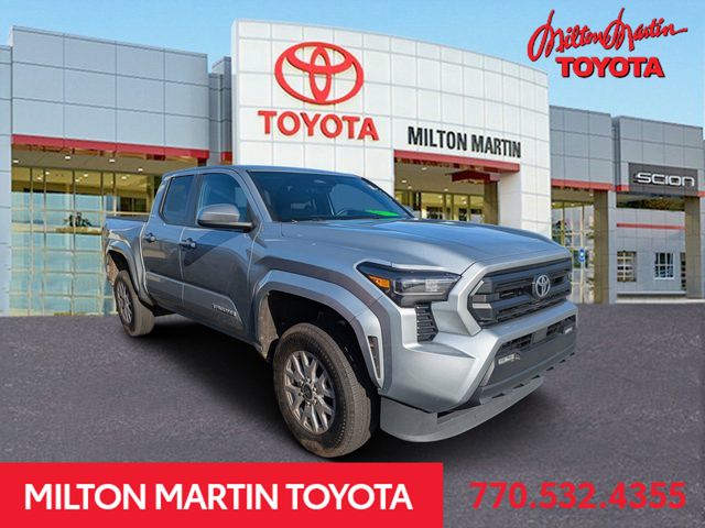2024 Toyota Tacoma SR5's photo