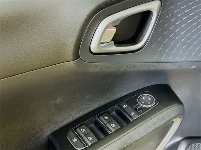 2020 Kia Soul S photo 17