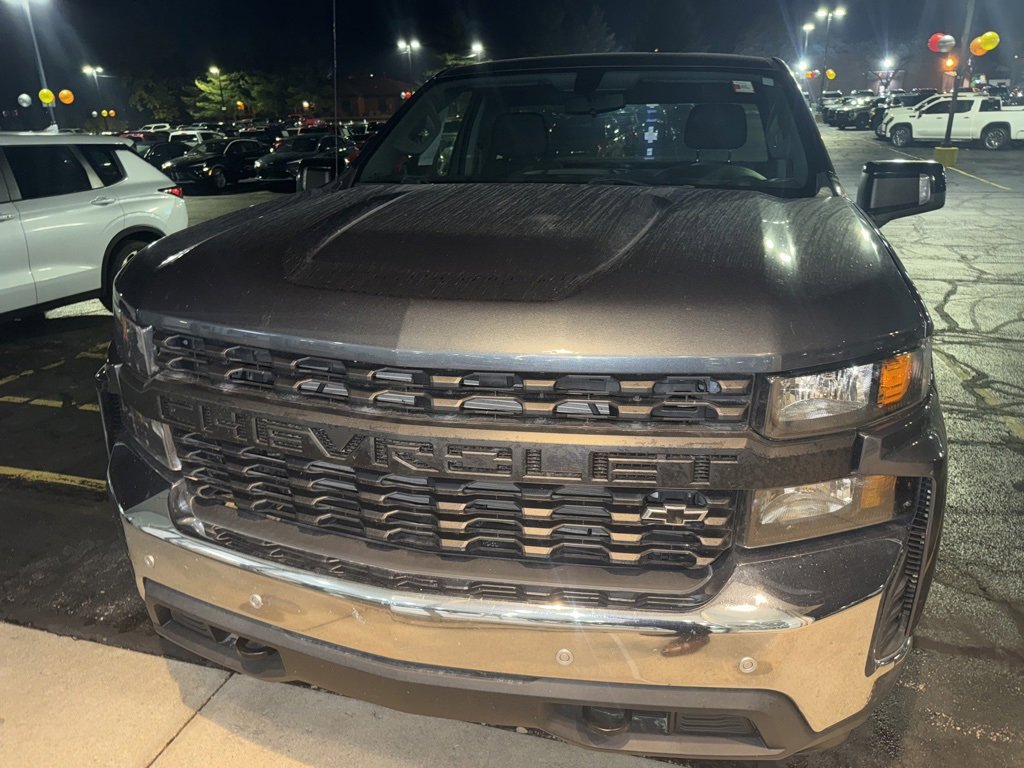 2020 Chevrolet Silverado 1500 photo 2